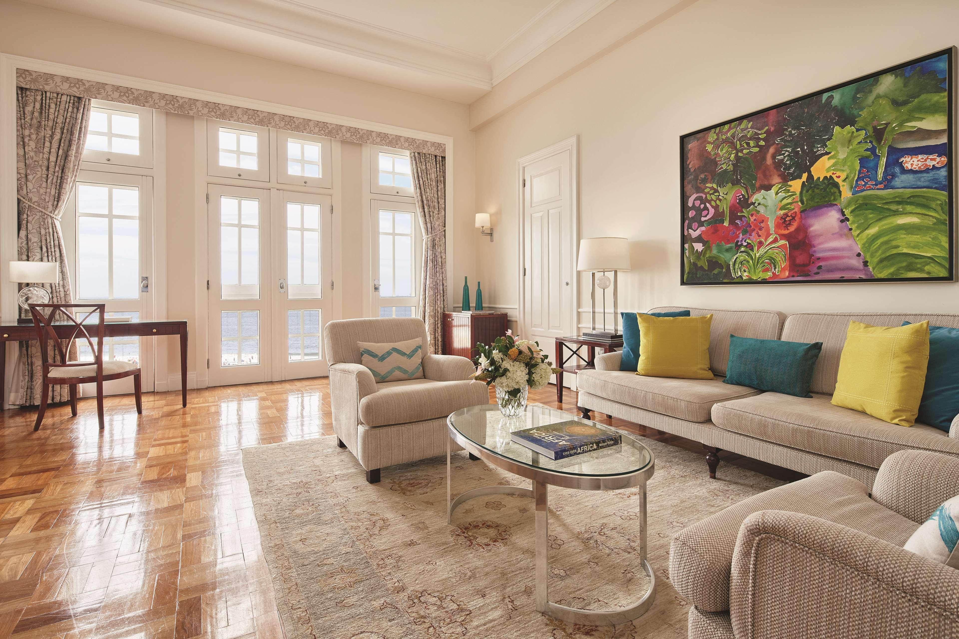 Copacabana Palace, A Belmond Hotel, Rio De Janeiro Esterno foto A living room at the Mandarin Oriental, Athens