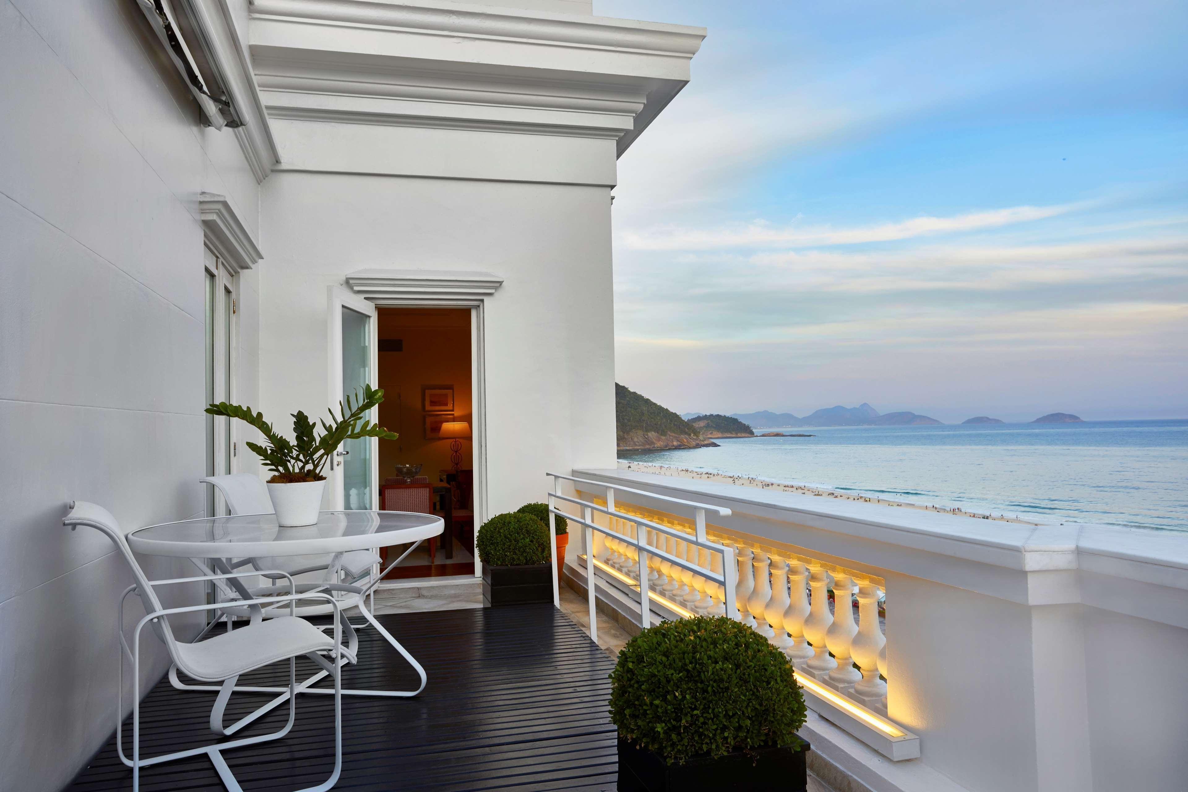 Copacabana Palace, A Belmond Hotel, Rio De Janeiro Esterno foto A balcony